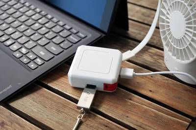 三合一只有它办得到！阿乐乐可模方集线器简评 桌面整理的优雅解决方案